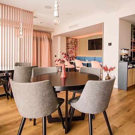 Vila Sarisa Deva Exteriör bild