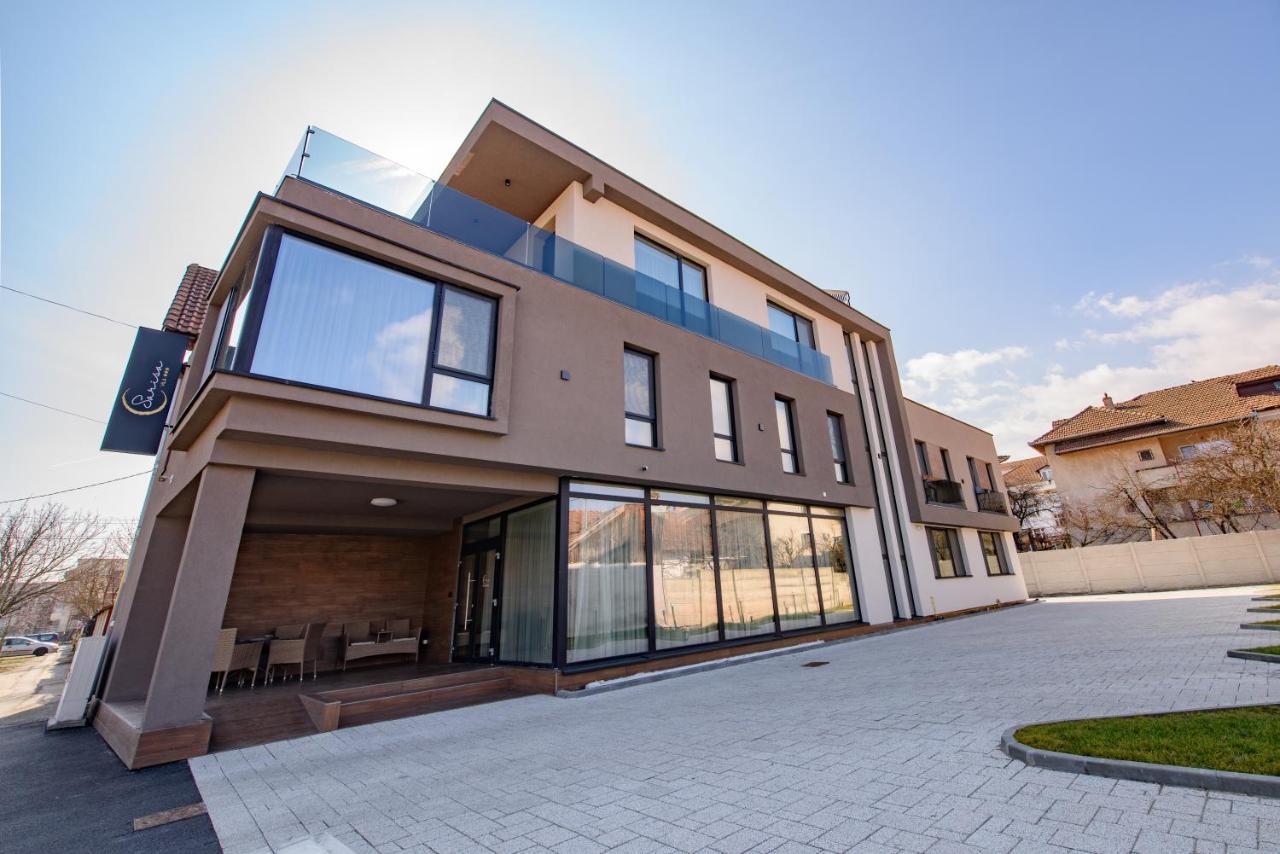 Vila Sarisa Deva Exteriör bild