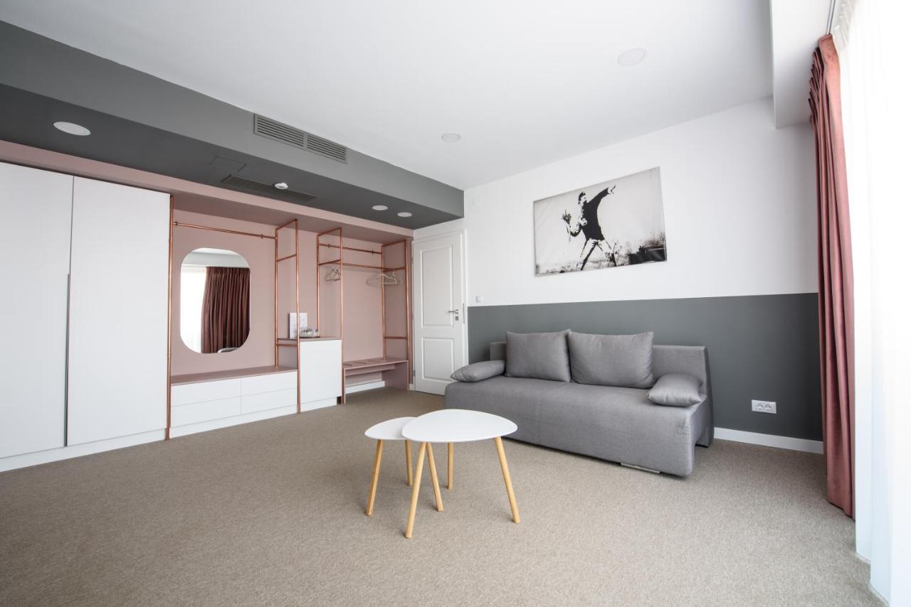 Vila Sarisa Deva Exteriör bild