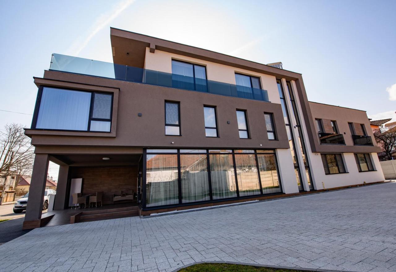 Vila Sarisa Deva Exteriör bild