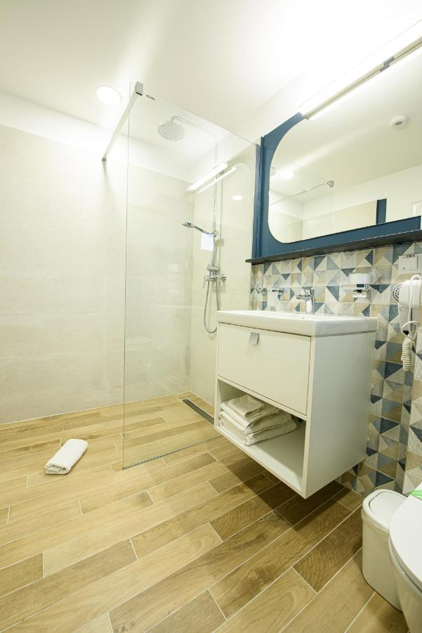 Vila Sarisa Deva Exteriör bild